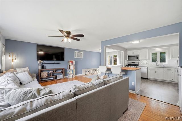 22 Newgate Road, Amherst, NY 14226