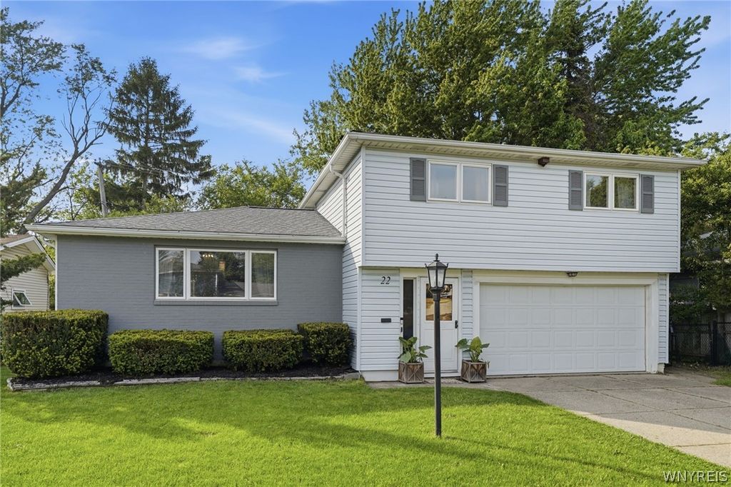 22 Newgate Road, Amherst, NY 14226