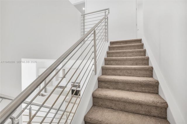 8037 NW 42nd St, Doral, FL 33166