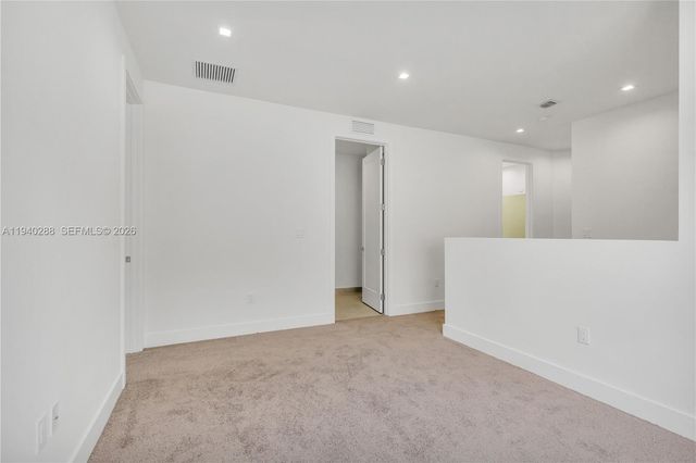 8037 NW 42nd St, Doral, FL 33166