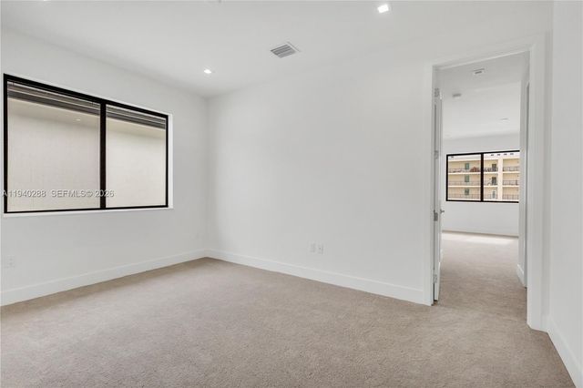 8037 NW 42nd St, Doral, FL 33166