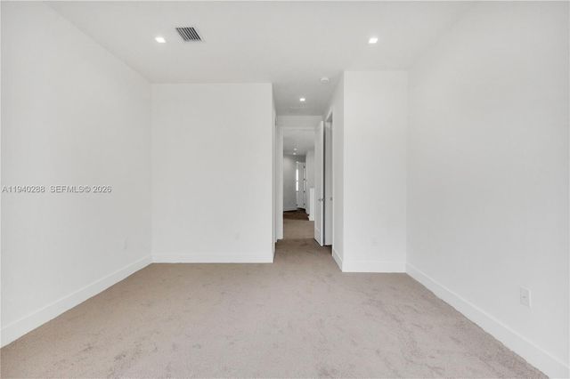 8037 NW 42nd St, Doral, FL 33166