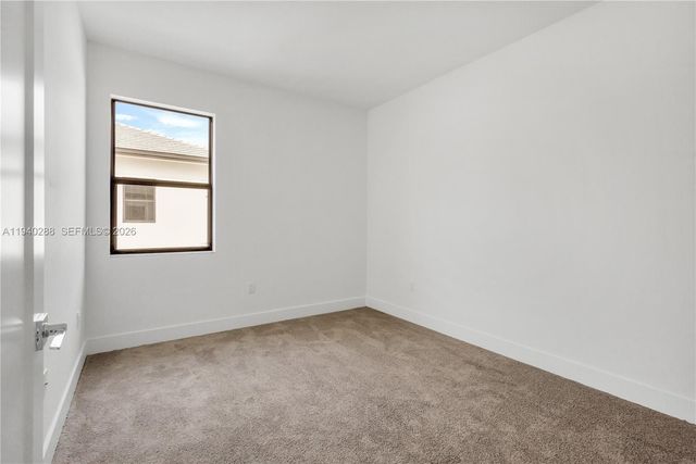 8037 NW 42nd St, Doral, FL 33166