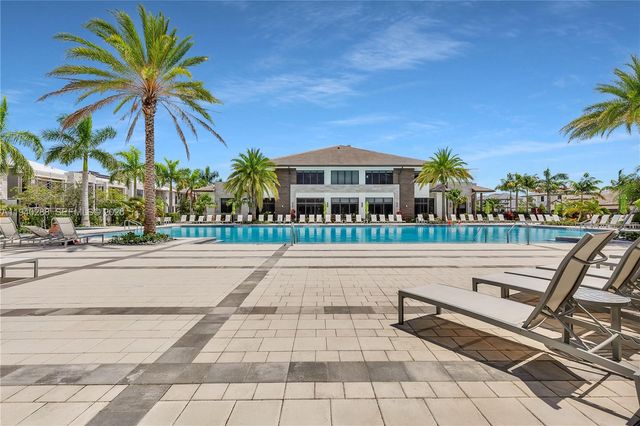 8037 NW 42nd St, Doral, FL 33166