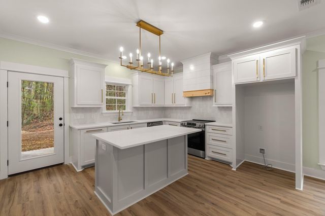 33 Will Brown Ln., Sumrall, MS 39482