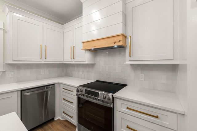 33 Will Brown Ln., Sumrall, MS 39482