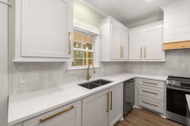 33 Will Brown Ln., Sumrall, MS 39482