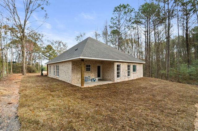 33 Will Brown Ln., Sumrall, MS 39482