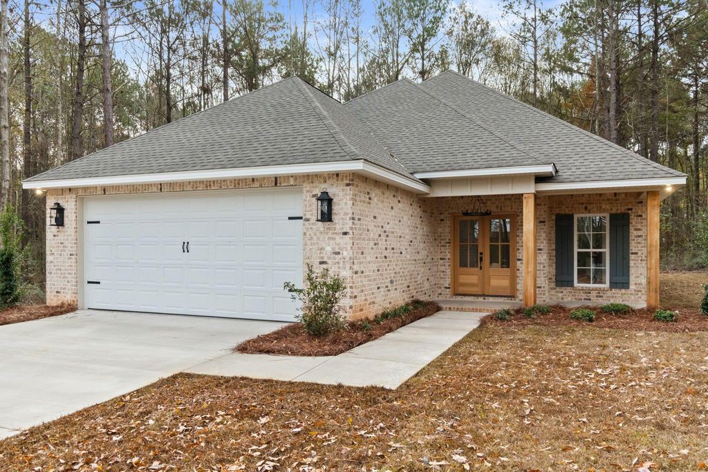 33 Will Brown Ln., Sumrall, MS 39482