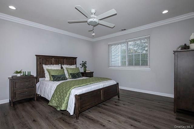 150 Lake Pointe Drive 150, Middle Island, NY 11953