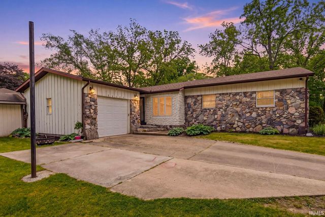 54522 Homeland Road, Elkhart, IN 46514