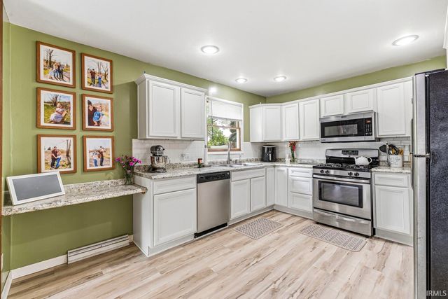 54522 Homeland Road, Elkhart, IN 46514