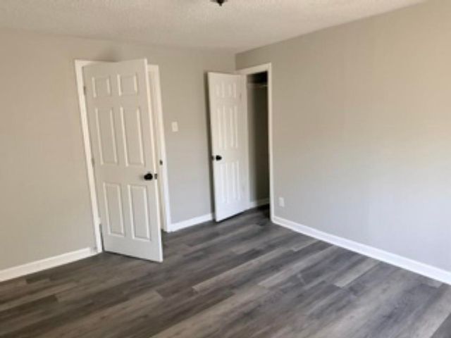 560 W PEEBLES RD, Memphis, TN 38109