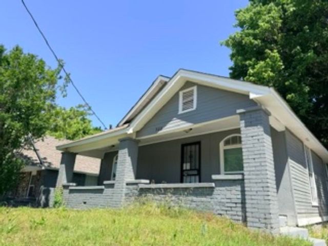 560 W PEEBLES RD, Memphis, TN 38109