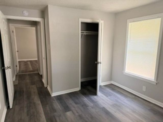 560 W PEEBLES RD, Memphis, TN 38109