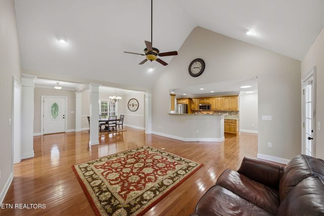 203 Shadows Lawn Drive, Athens, TN 37303