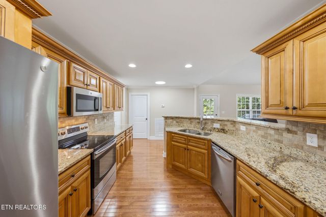 203 Shadows Lawn Drive, Athens, TN 37303
