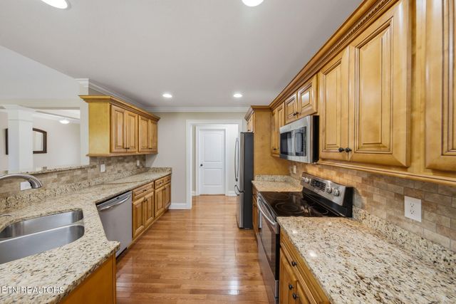 203 Shadows Lawn Drive, Athens, TN 37303