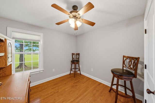 203 Shadows Lawn Drive, Athens, TN 37303