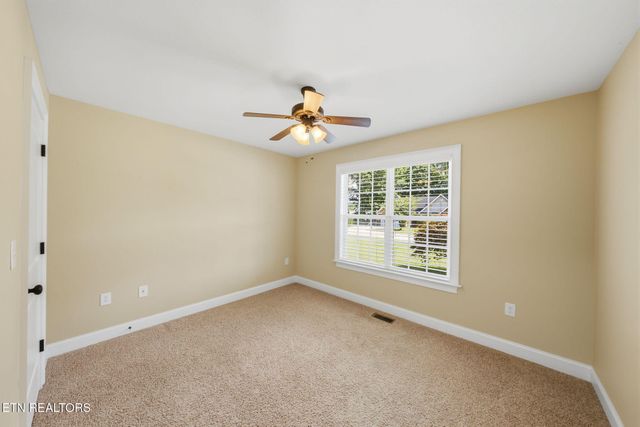 203 Shadows Lawn Drive, Athens, TN 37303