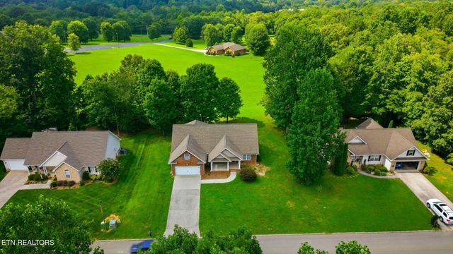 203 Shadows Lawn Drive, Athens, TN 37303