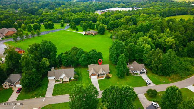 203 Shadows Lawn Drive, Athens, TN 37303