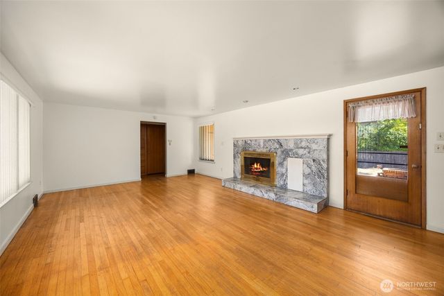 24608 Marine View Drive S, Des Moines, WA 98198