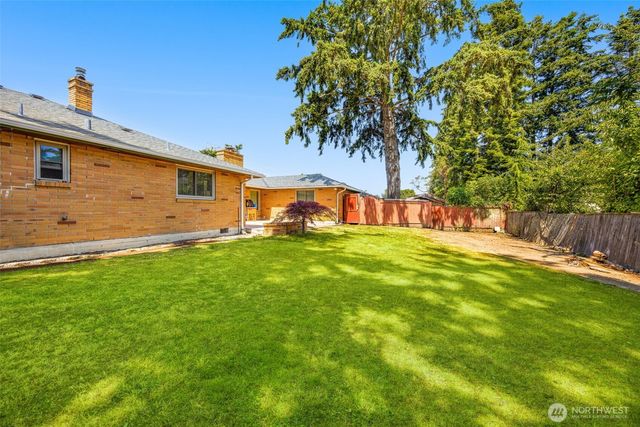 24608 Marine View Drive S, Des Moines, WA 98198