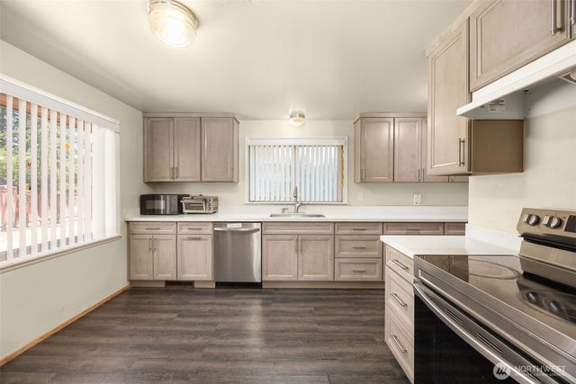 24608 Marine View Drive S, Des Moines, WA 98198