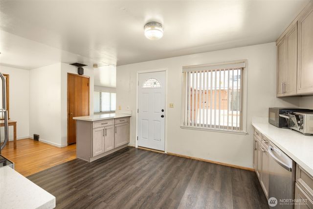 24608 Marine View Drive S, Des Moines, WA 98198