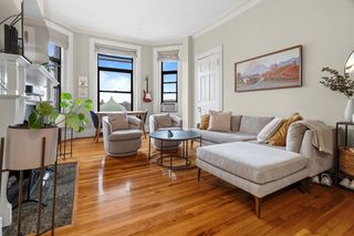 271 Dartmouth St 5H, Boston, MA 02116