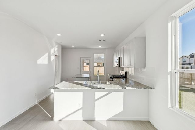 602 Amber Falls Drive, Montgomery, TX 77356