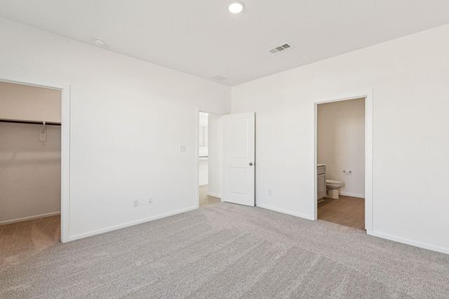 602 Amber Falls Drive, Montgomery, TX 77356