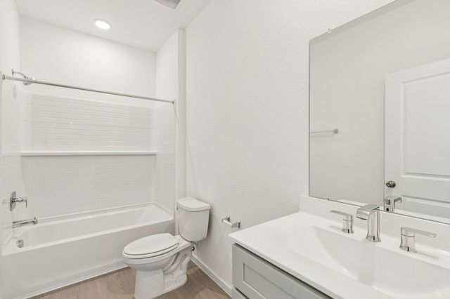 602 Amber Falls Drive, Montgomery, TX 77356