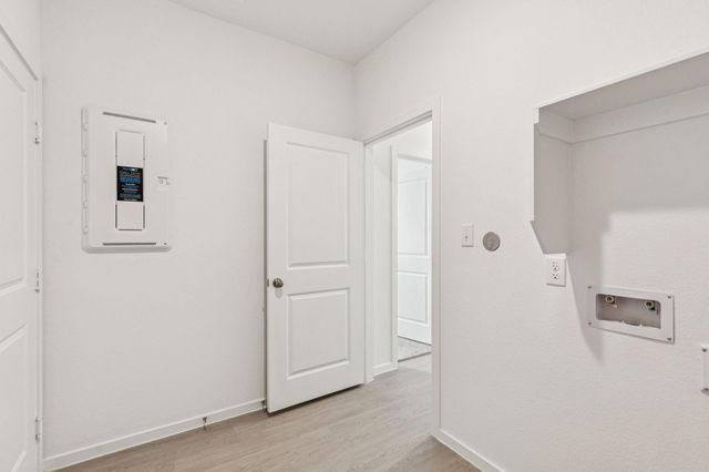 602 Amber Falls Drive, Montgomery, TX 77356