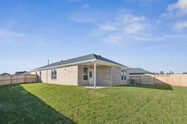 602 Amber Falls Drive, Montgomery, TX 77356