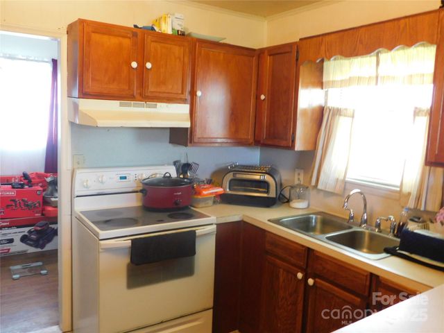 814 Aileen Circle, Pineville, NC 28134