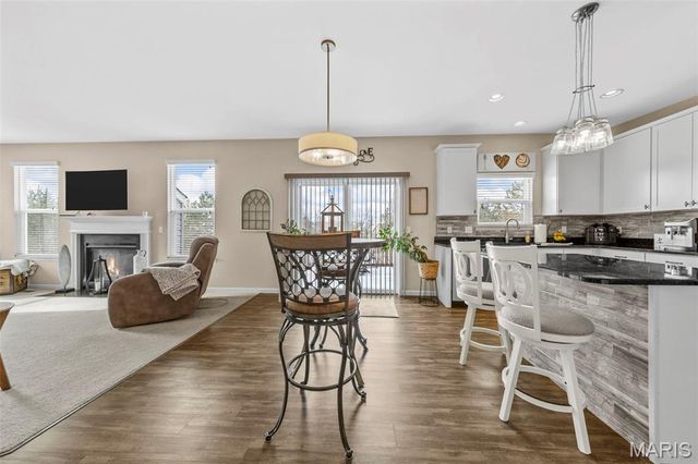 17 Meadow Vista Court, St Peters, MO 63376