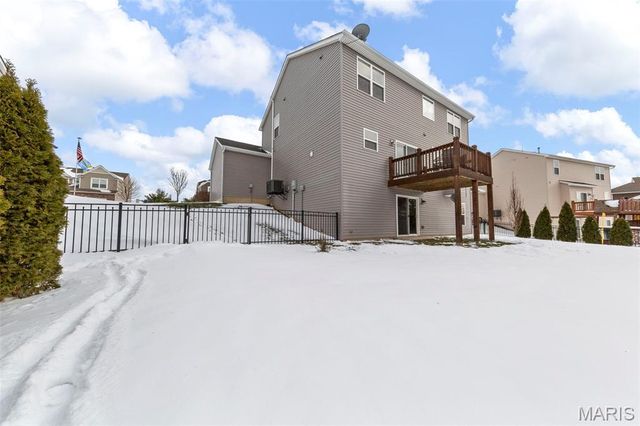 17 Meadow Vista Court, St Peters, MO 63376