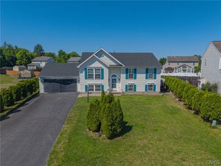 5022 Dongara Lane, Clay, NY 13041