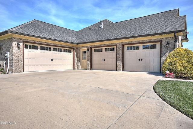 336 Loafers Glory View, Gray, TN 37615