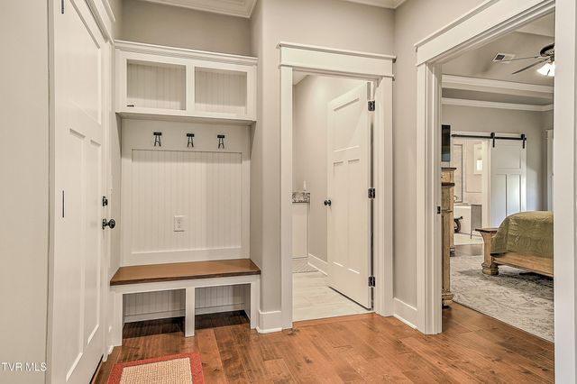 336 Loafers Glory View, Gray, TN 37615