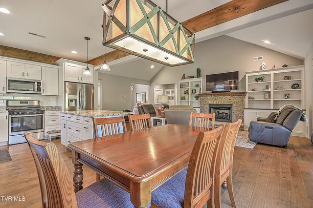 336 Loafers Glory View, Gray, TN 37615