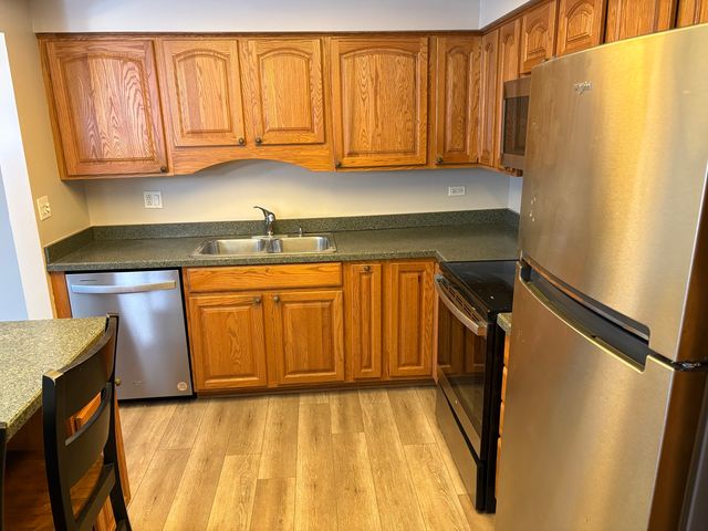 920 Vose Drive 304, Gurnee, IL 60031