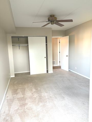 920 Vose Drive 304, Gurnee, IL 60031