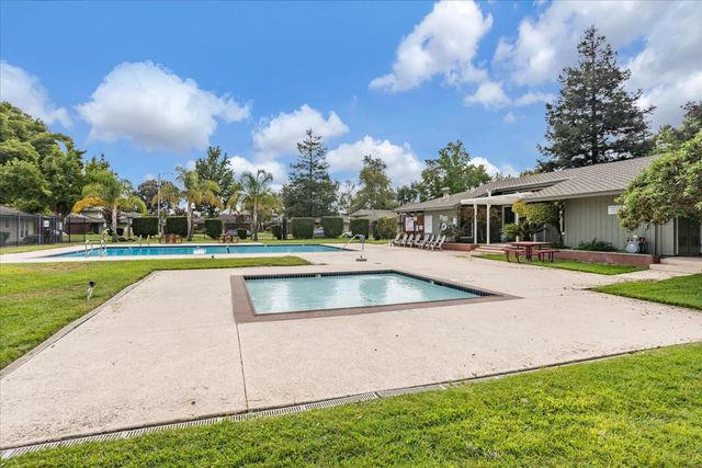 5641 Chestnut Common, Fremont, CA 94538