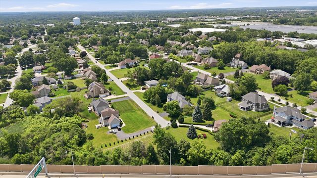 1675 Seward Street, Schaumburg, IL 60172