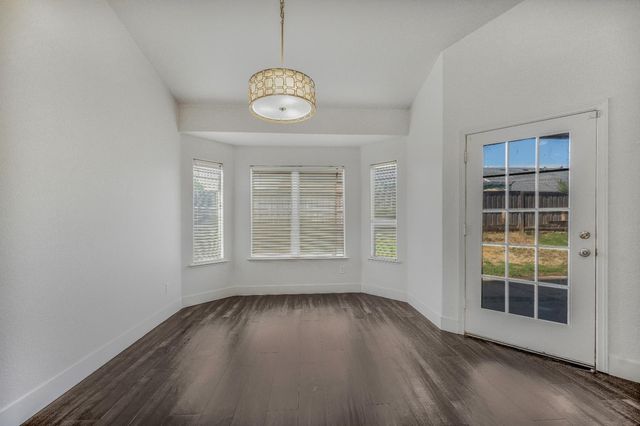 6602 E Lowe Avenue, Fresno, CA 93727