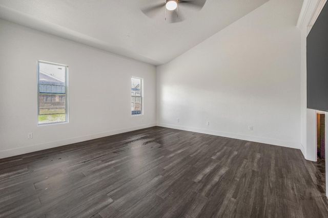 6602 E Lowe Avenue, Fresno, CA 93727