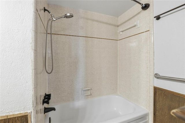 1132 NW 6th Place, Moore, OK 73170